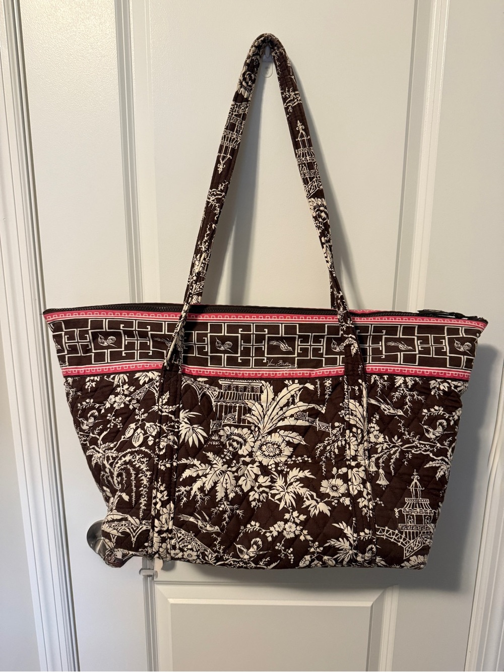 Vera Bradley retired Imperial Toile Quilted Tote